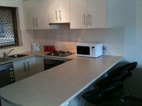 Adelaide - Semaphore Beach Front - Yamba Accommodation 11
