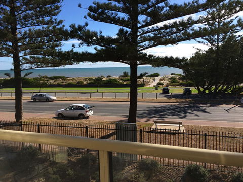 Adelaide - Semaphore Beach Front - Yamba Accommodation 23