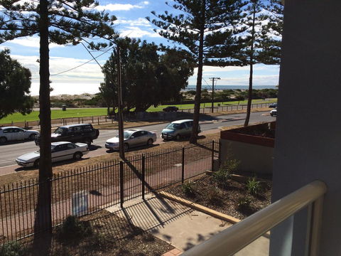 Adelaide - Semaphore Beach Front - Yamba Accommodation 27