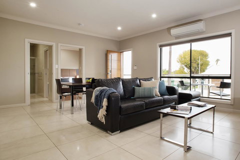 Renmark Holiday Apartments - Yamba Accommodation 1