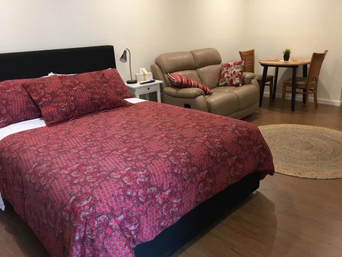 Hahndorf Oak Tree Cottages - Yamba Accommodation 18