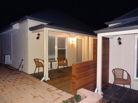 Hahndorf Oak Tree Cottages - Yamba Accommodation 6