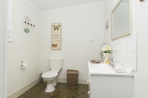 Stoneleigh Cottage Bed And Breakfast - Yamba Accommodation 10