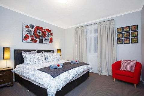 Hahndorf House B&B - Yamba Accommodation 24