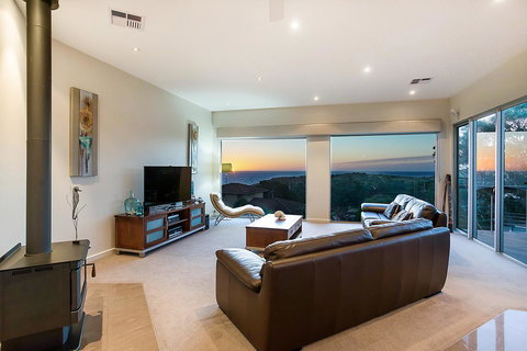 Lavina Luxury Beach House - Yamba Accommodation 21