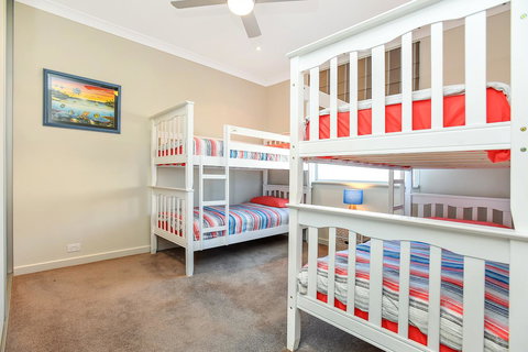 Lavina Luxury Beach House - Yamba Accommodation 18