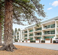 Breeze Beachfront Apartments - Yamba Accommodation