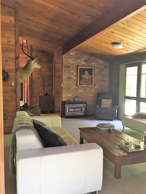 Hilltop - Yamba Accommodation 4