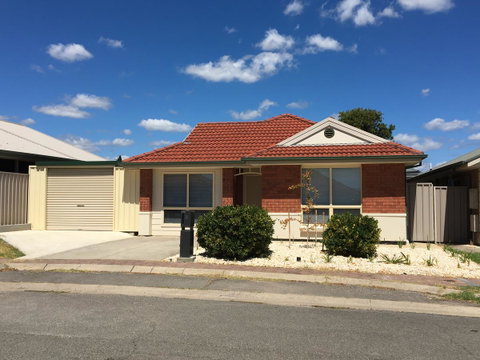Windsor Gardens Home - Yamba Accommodation 18