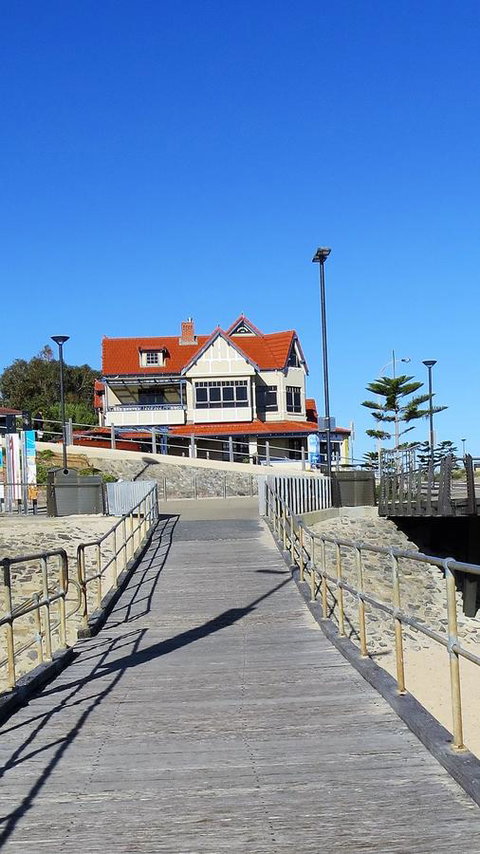 McCloud House - Yamba Accommodation 3