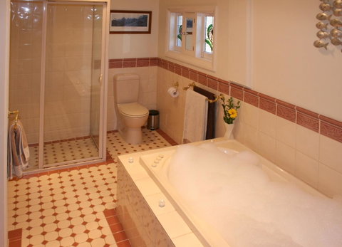 Oats Cottage - Yamba Accommodation 2