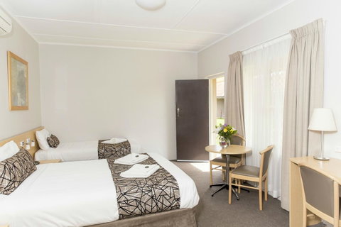 Bathurst Motor Inn - Yamba Accommodation 24