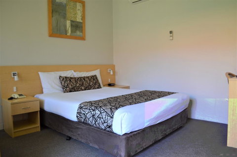 Bathurst Motor Inn - Yamba Accommodation 25
