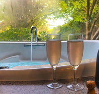 Adelaide Hills Retreats - Yamba Accommodation