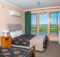 Tailem Bend Riverside Hotel - Yamba Accommodation