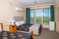 Book Tailem Bend Accommodation Vacations Yamba Accommodation Yamba Accommodation