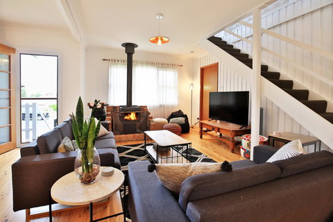 Hudson Bay @ Basin View-Pet Friendly-15 Mins To Hyams Beach - Yamba Accommodation 0