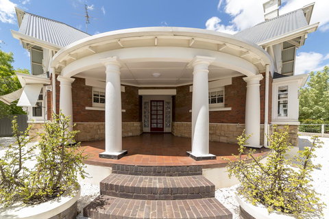 White Rocks Barossa - Yamba Accommodation 0