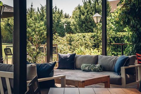 Mick O\'Sheas - Yamba Accommodation 33