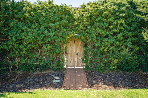 Mick O\'Sheas - Yamba Accommodation 32