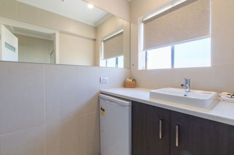 Mick O\'Sheas - Yamba Accommodation 26