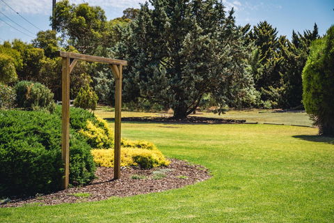 Mick O\'Sheas - Yamba Accommodation 34