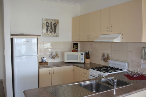 Lakeview Motel And Apartments - Yamba Accommodation 8