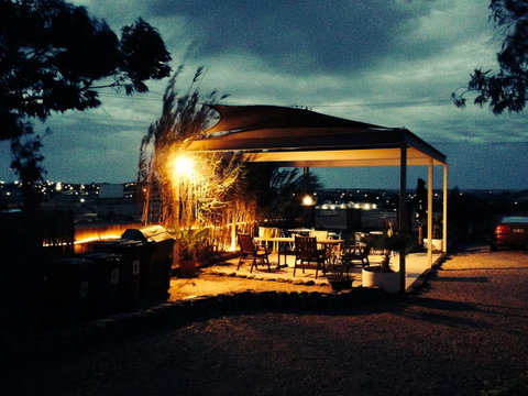 The Lookout Cave Underground Motel - Yamba Accommodation 14