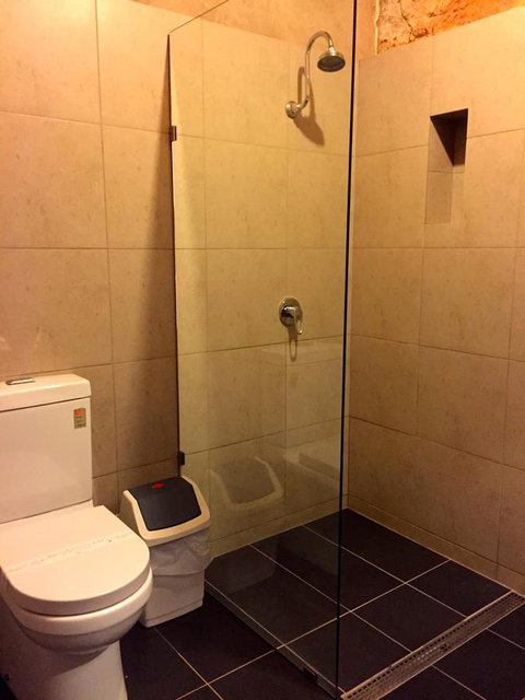 The Lookout Cave Underground Motel - Yamba Accommodation 31