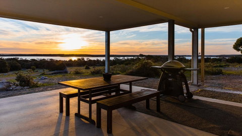 Southern Ocean Lookout - Yamba Accommodation 12