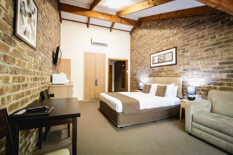 The Lodge By Manna - Yamba Accommodation 3