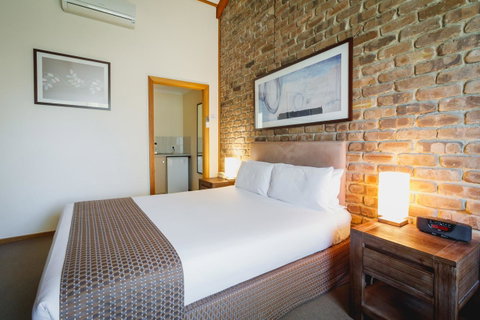 The Lodge By Manna - Yamba Accommodation 6