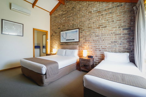 The Lodge By Manna - Yamba Accommodation 8