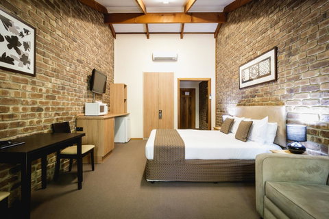 The Lodge By Manna - Yamba Accommodation 1