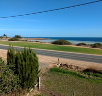 Seafront Shack - Yamba Accommodation