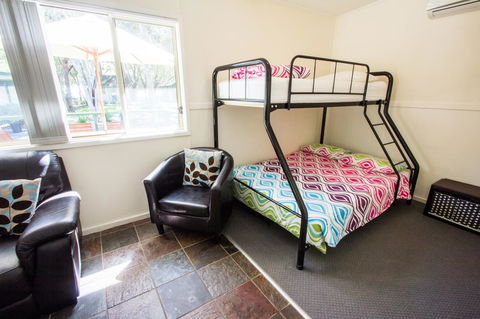 The Retreat Port Stephens - Yamba Accommodation 3