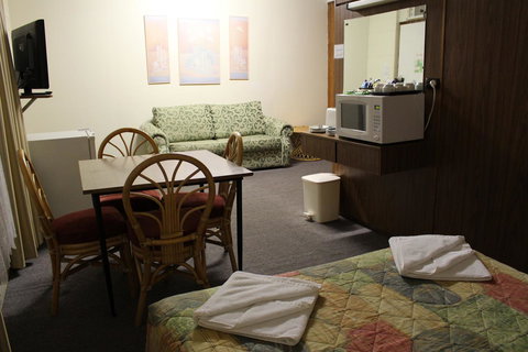 Island Motel Kingscote - Yamba Accommodation 11