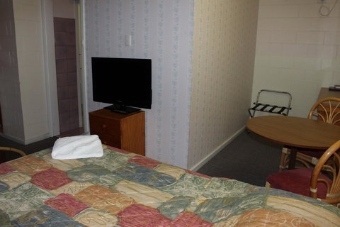 Island Motel Kingscote - Yamba Accommodation 13