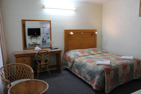 Island Motel Kingscote - Yamba Accommodation 26