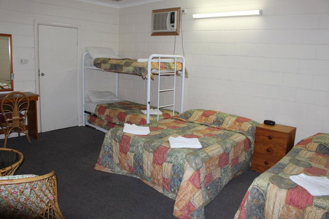 Island Motel Kingscote - Yamba Accommodation 32