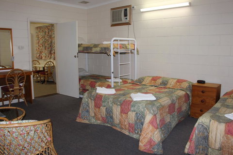 Island Motel Kingscote - Yamba Accommodation 31