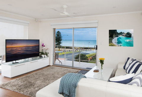 Stylish 3 Bedroom Beachview Apartment - Yamba Accommodation 0