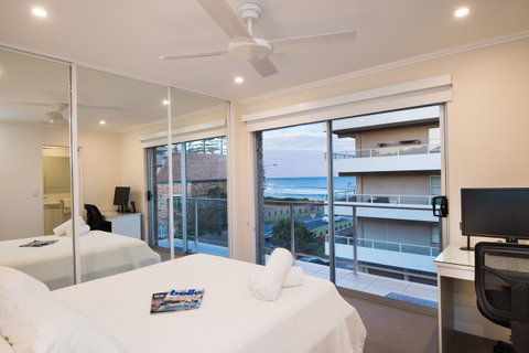 Stylish 3 Bedroom Beachview Apartment - Yamba Accommodation 1