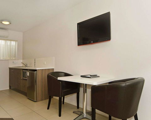 Comfort Inn Victor Harbor - Yamba Accommodation 7