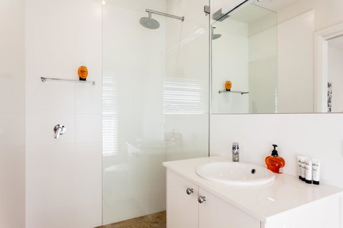 The Folly - Yamba Accommodation 6