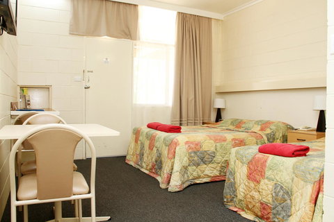 Renmark Motor Inn - Yamba Accommodation 18