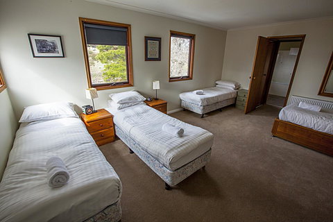 Eagles Range - Yamba Accommodation 10