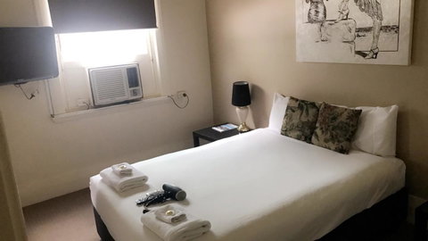 Ambassadors Hotel - Yamba Accommodation 33