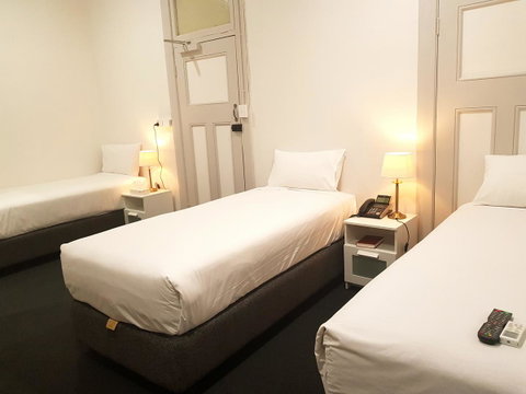 Ambassadors Hotel - Yamba Accommodation 7