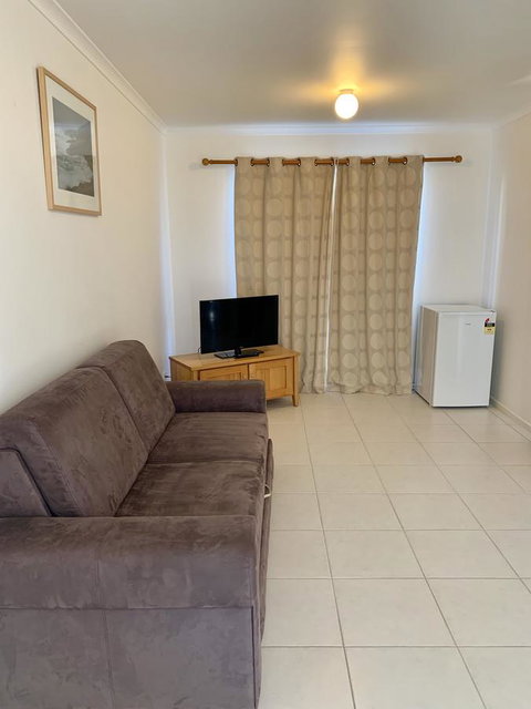 Bayview Beach House Apartment No 1 - Yamba Accommodation 4